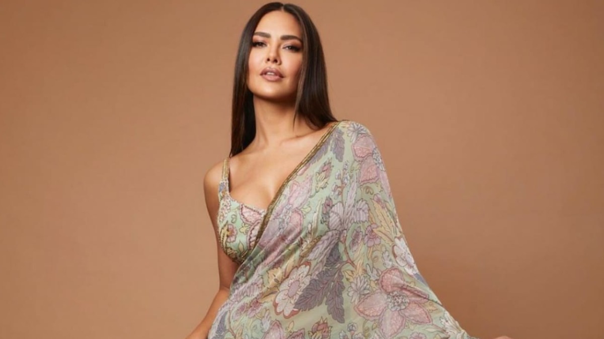 Aashram 3 actor Esha Gupta flaunts her toned physique in a recent Instagram post - watch video