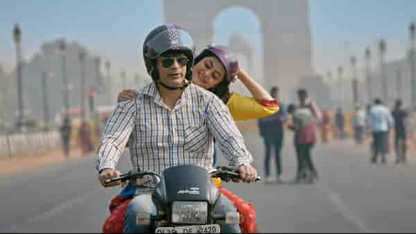 A still from Ab Dilli Dur Nahin