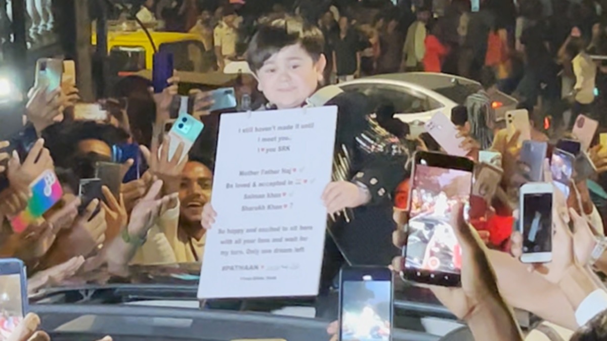 Watch: Bigg Boss 16 contestant Abdu Rozik snapped at Shah Rukh Khan's Mannat gate after Pathaan's big release