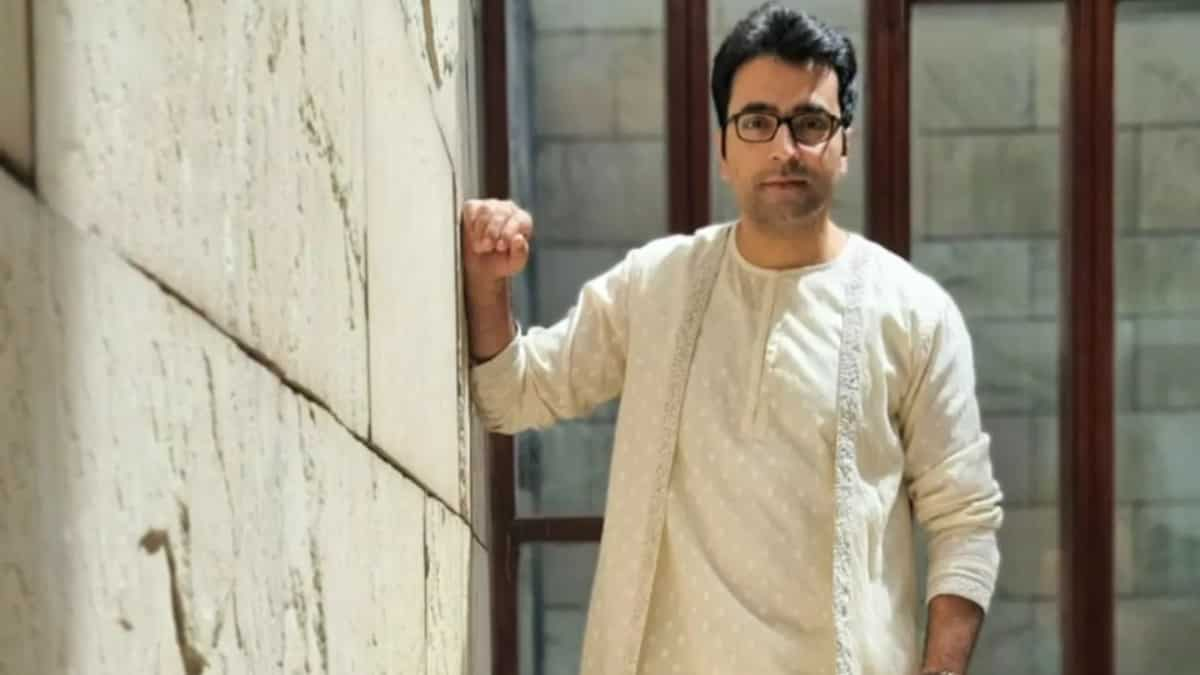 Sa Re Ga Ma Pa contestant creates ‘difference’ between Abir Chatterjee and Jeet