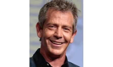 This actor portrays a character who is the leader of an extra-terrestrial race of shapeshifters. Name the character, appearing prominently in the series Secret Invasion.