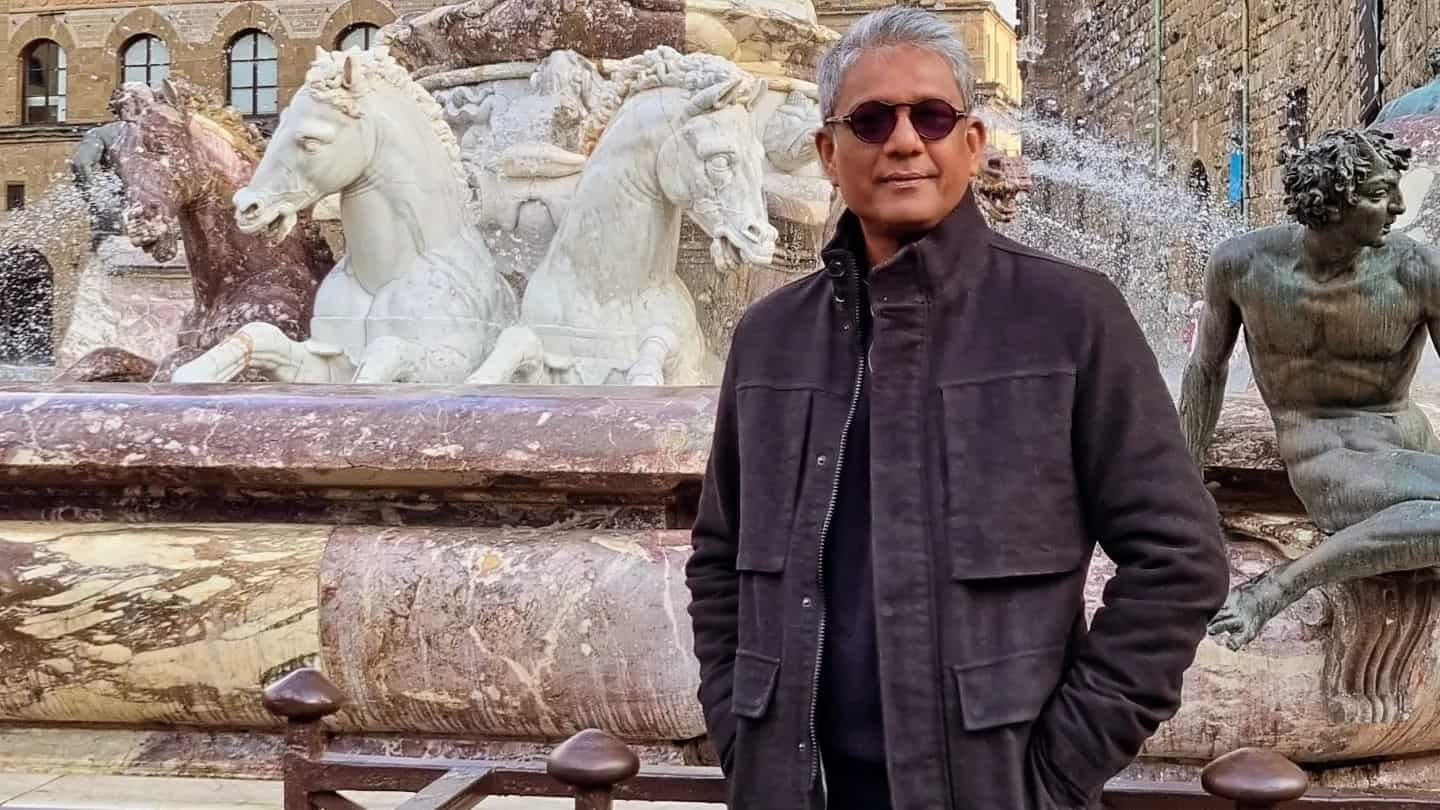 https://www.mobilemasala.com/film-gossip/Adil-Hussain-urges-India-to-stand-by-the-victims-of-Bangladesh-unrest-i288574