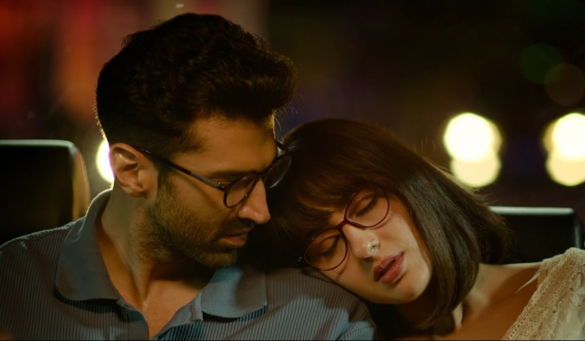 Metro...In Dino song Aur Mohabbat Kitni Karoon OUT: Fans rejoice over Pritam-Arijit Singh's music; 'Sukoon milgaya'