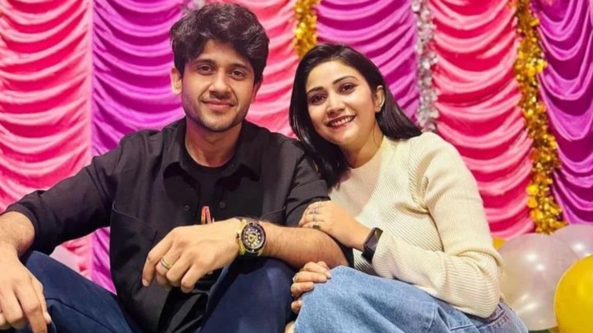 Amid reports of her wedding plans with Adrit Roy, Kaushambi Chakraborty works hard in the gym