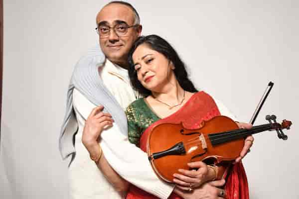 Rajit Kapur reliving SRK romantic moments with Sheeba Chaddha in the series