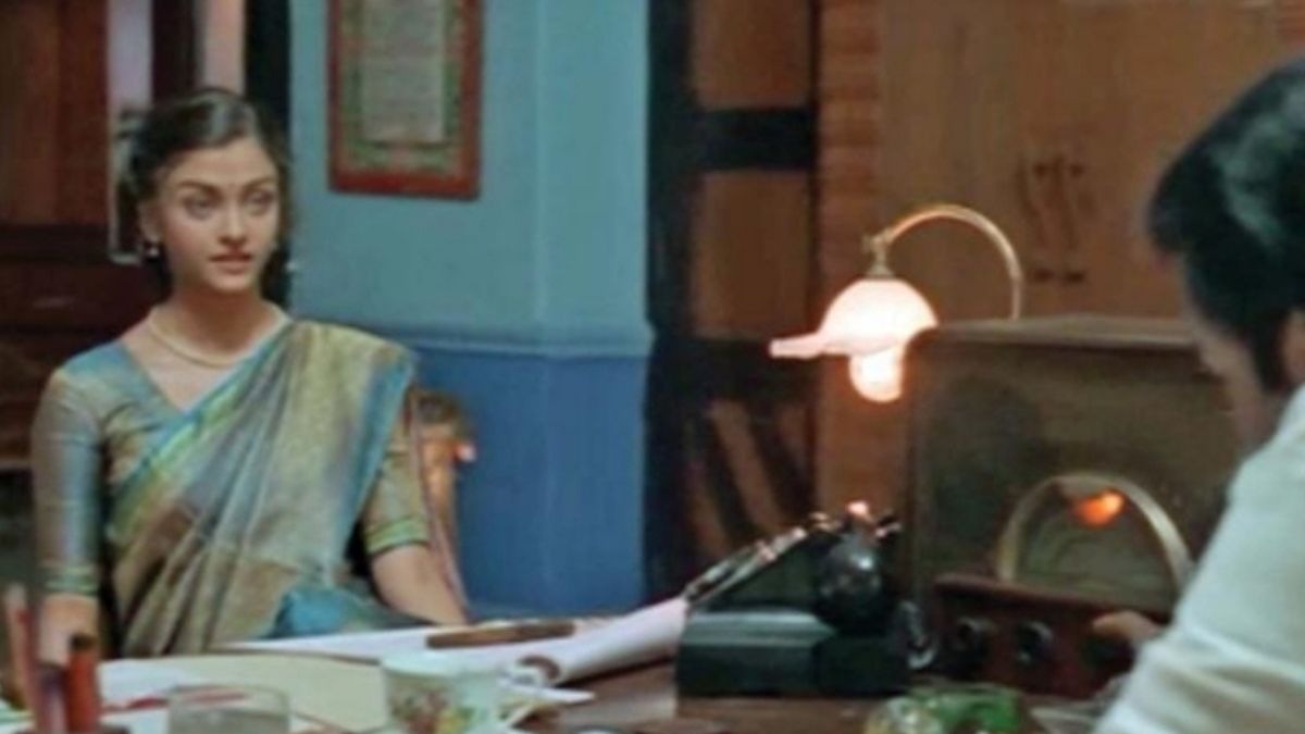 In which film did Aishwarya Rai Bachchan portray the role featured in the image?							