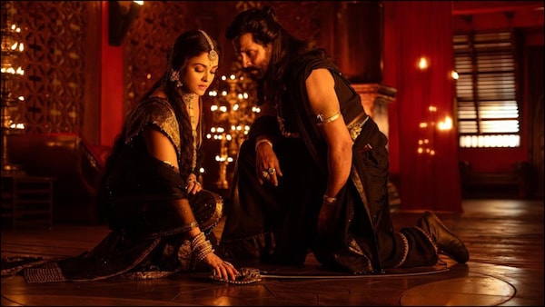 Aishwarya Rai and Vikram in 'Ponniyin Selvan 2'