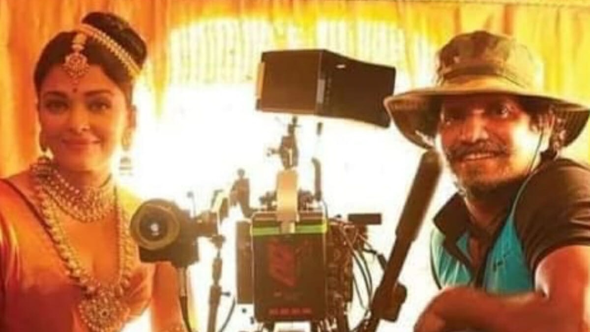 Ponniyin Selvan: Aishwarya Rai Bachchan looks regal as Queen Nandini in BTS picture