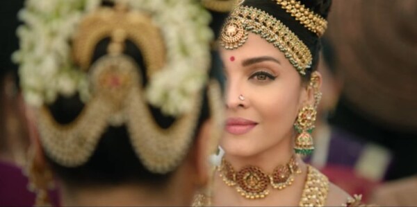 Aishwarya Rai Bachchan as Nandini