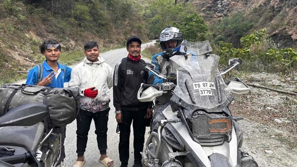 Thunivu star Ajith's bike tour pictures from Nepal breaks the internet