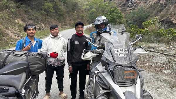 Thunivu star Ajith's bike tour pictures from Nepal breaks the internet