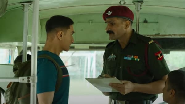 Aamir Khan's Laal Singh Chaddha gets scolded for being 'too happy' in this hilarious video - watch