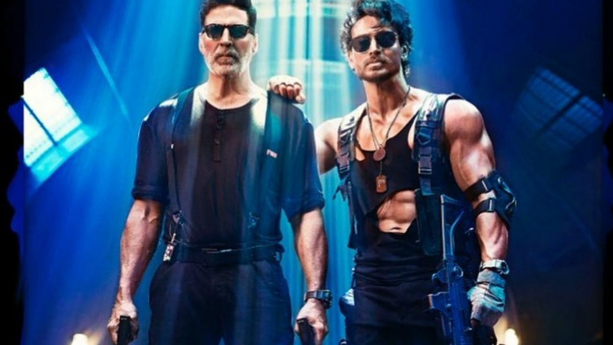 Tiger Shroff’s Bade Miyan Chote Miyan pun for Akshay Kumar is the cutest happy birthday wish ever!