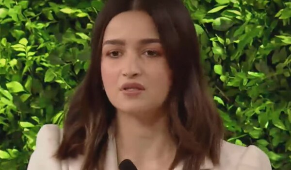 Alia Bhatt reveals as to what exactly was going on in her mind five seconds before she got the National Award from the President