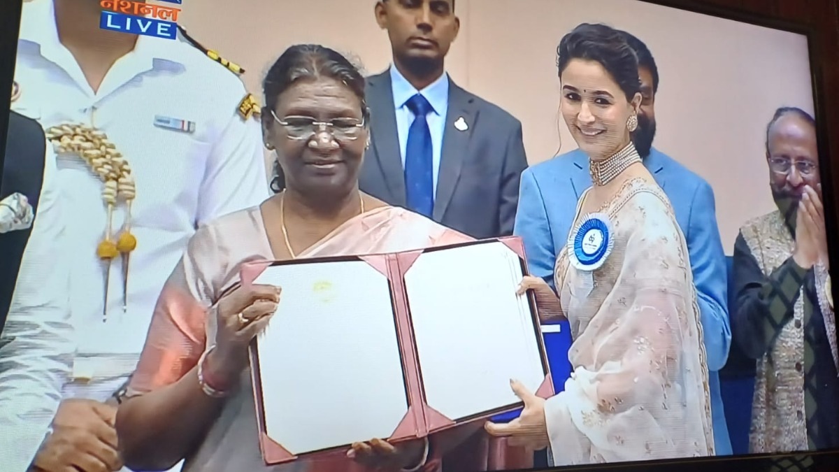 Ahead of Heart Of Stone trailer, Alia Bhatt drops pictures in an all-Pink attire calling herself Barbie