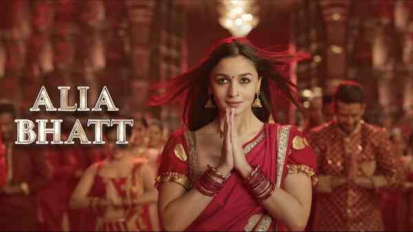 Did Alia Bhatt wear more than 20 sarees in the 1 minute 19-second-long teaser of Rocky Aur Rani Kii Prem Kahaani?