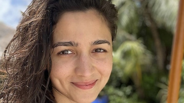 Alia Bhatt’s latest Instagram sun-kissed selfie will bring a smile on your face