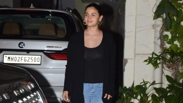 In photos: Alia Bhatt poses for the paps first time since welcoming daughter Raha, attends sister Shaheen Bhatt's birthday dinner