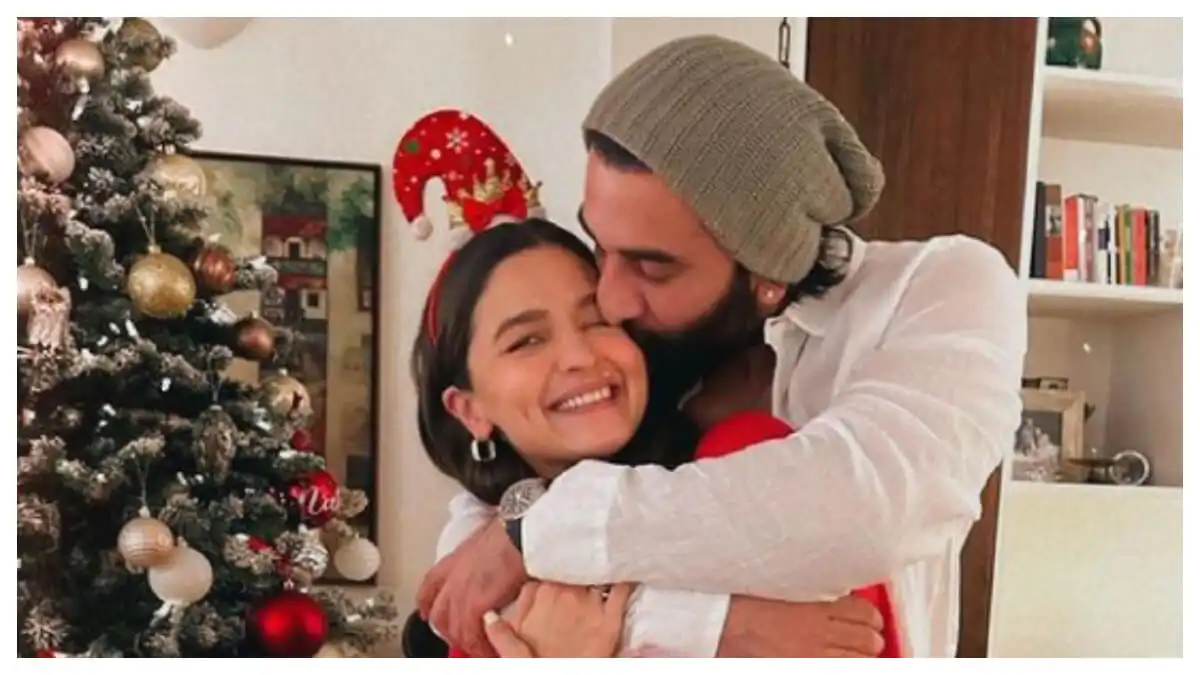 Alia Bhatt gets a kiss from Ranbir Kapoor as they celebrate Christmas - see their sweet pic