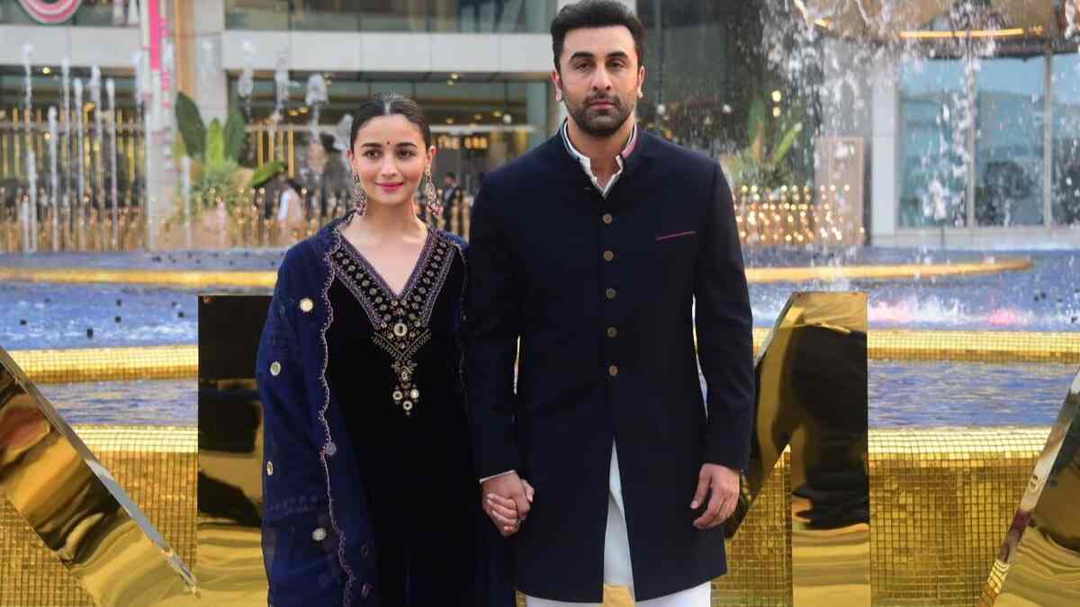 National Awards 2023: Ranbir Kapoor turns fanboy, captures Alia Bhatt as she wins best actress for Gangubai Kathiawadi