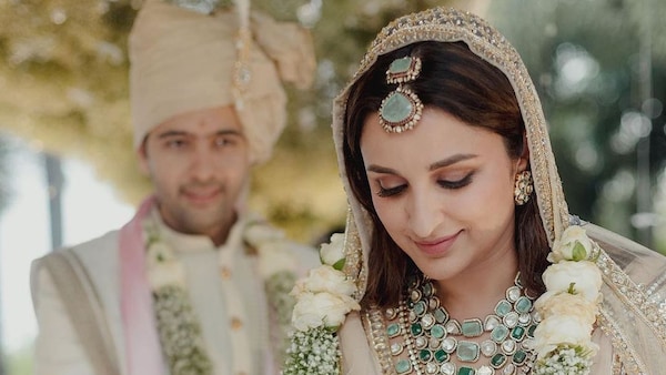 Parineeti Chopra's wedding necklace comprises THESE emeralds - Read details