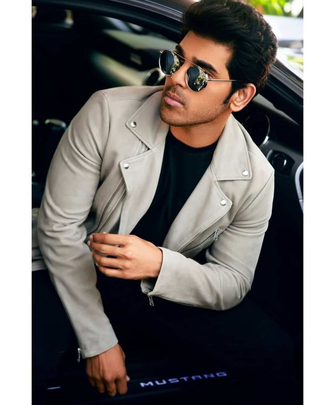 Allu Sirish looks mesmerising in Mustang