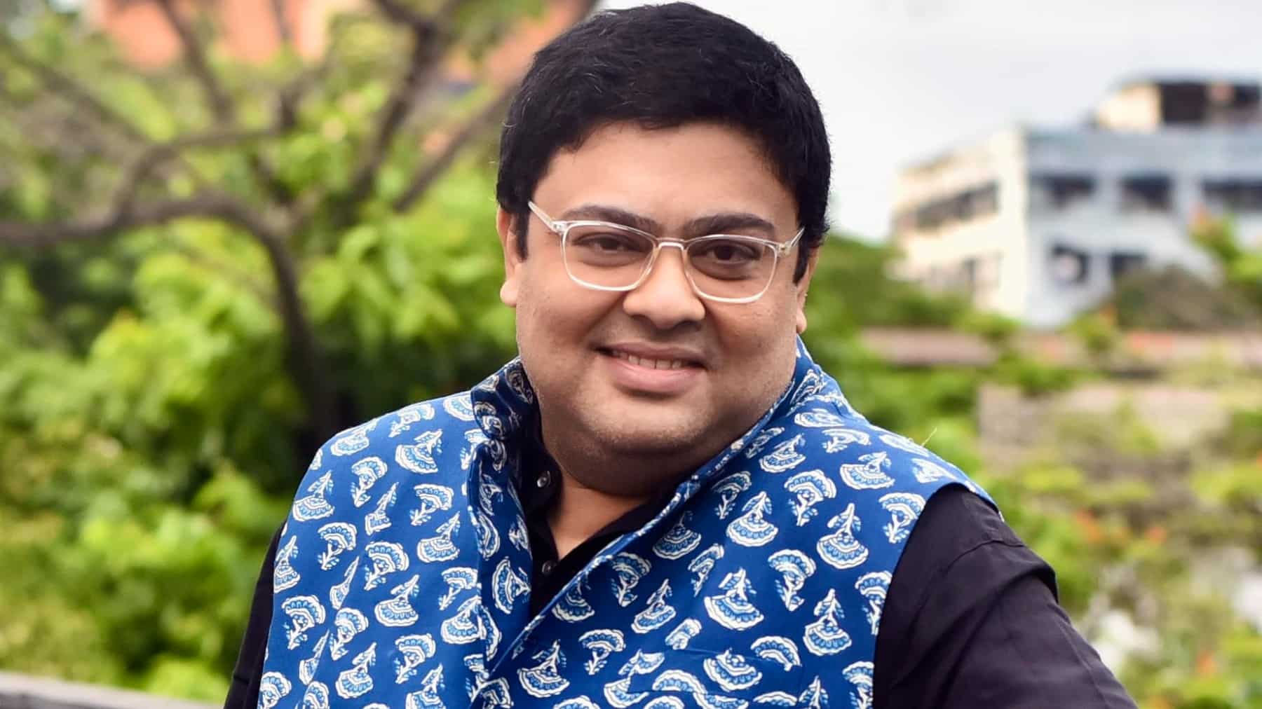 https://www.mobilemasala.com/movies/Ambarish-Bhattacharya-opens-up-about-his-characters-in-Ajogyo-and-Boomerang-i267115