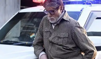 Amitabh Bachchan calls himself 'idiot', apologizes to his fans over THIS error