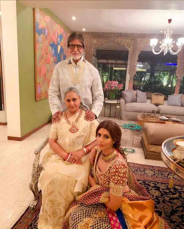 Amitabh Bachchan and Jaya Bachchan with daughter Shweta