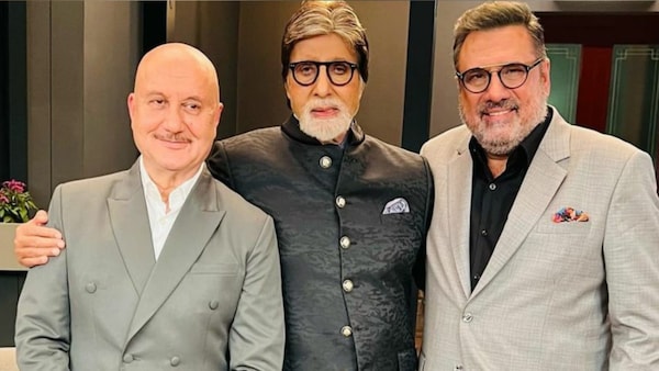 Anupam Kher poses with Uunchai co-stars Amitabh Bachchan and Boman Irani, says ‘always feels impossible until it is done’