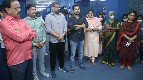 Vijay Antony's crime thriller, based on a murder with CS Amudhan at the helm, goes on floors