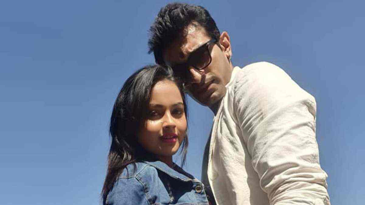 Jeetu Kamal wishes his estranged wife Nabanita on her birthday