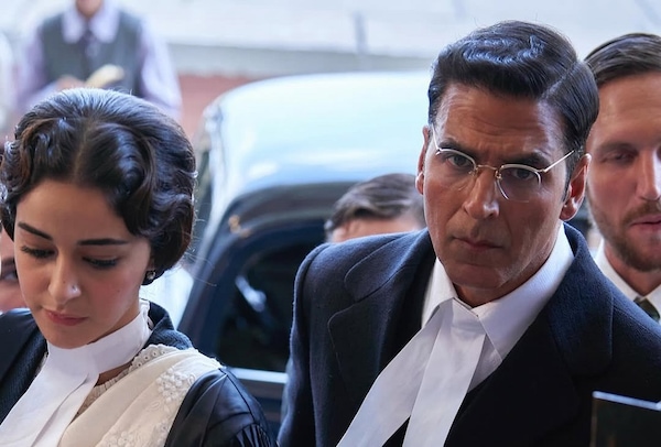 Ananya Panday and Akshay Kumar in Kesari Chapter 2