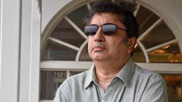 Amid the Rahool Mukherjee-Federation tiff, Anik Dutta recalls his ordeal during Bhobishyoter Bhoot