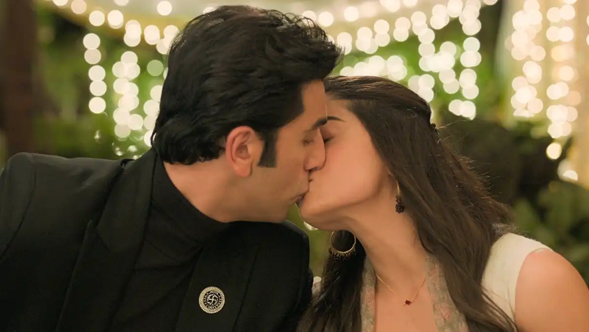 Animal song Hua Main: Ranbir Kapoor and Rashmika Mandanna's passionate kisses steal the spotlight in this sensuous love ballad
