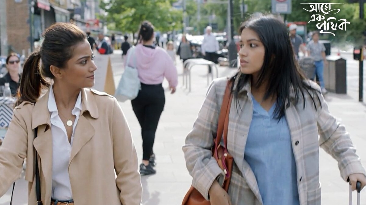 Aaro Ek Prithibi review: Atanu Ghosh portrays a modern fairy tale of a ...