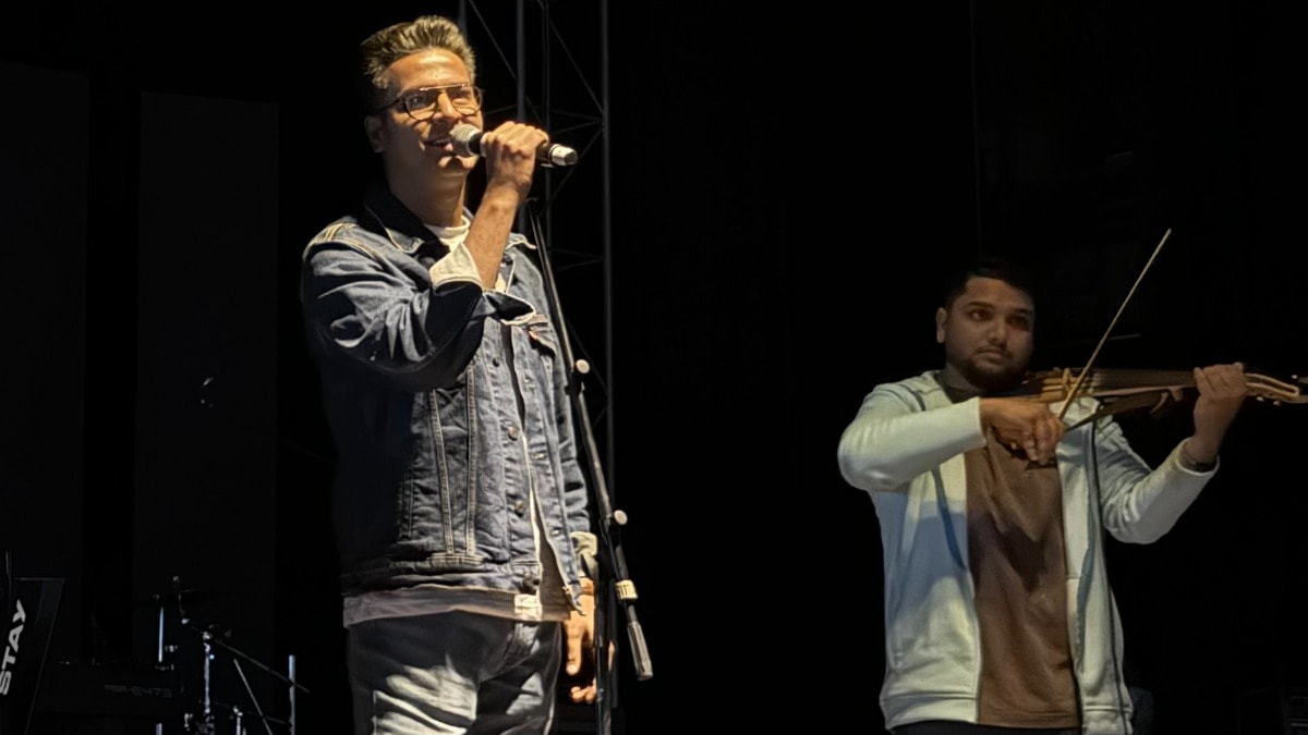 Anirban Bhattacharya curates a gig in Bolpur with young talents