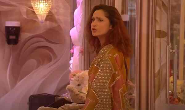 Bigg Boss 17: Ankita Lokhande says "Hate You" to Vicky Jain; calls him Selfish and Idiot