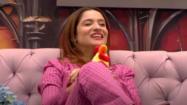 Bigg Boss 17: Ankita Lokhande sides with Munawar Faruqui, fights with Abhishek Kumar who goes gossiping with Ayesha Khan