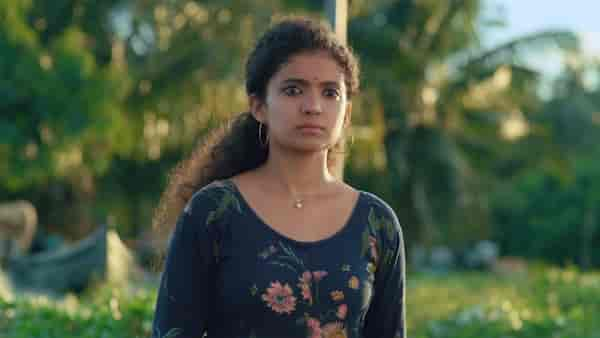 Anna Ben in Kumbalangi Nights.