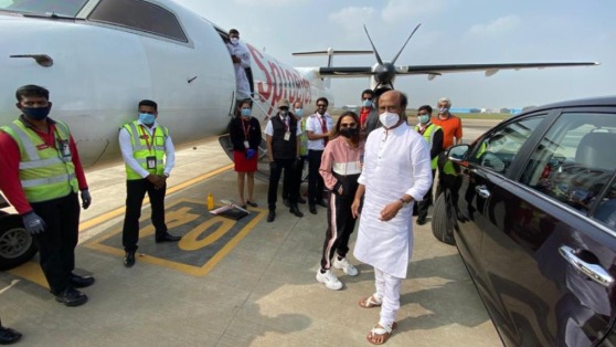 Rajinikanth clicked before leaving to Hyderabad for shooting