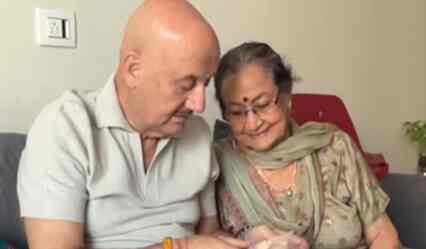 Anupam Kher returns from his Ayodhya's Ram Mandir visit, brings a box full of prasad for his mother Dulari Kher