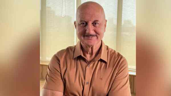 Anupam Kher asks fans to suggest a title for his 525th project