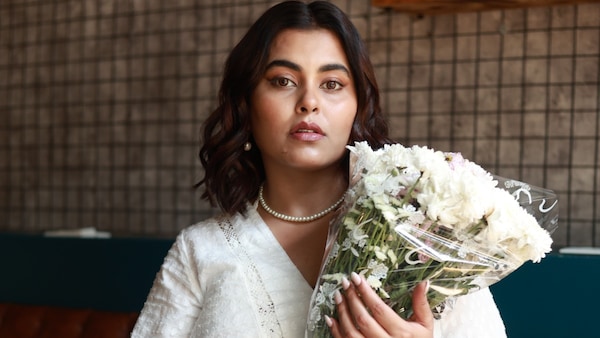 Among Apurva’s upcoming projects include Dhanaabad and Rafuchakkar