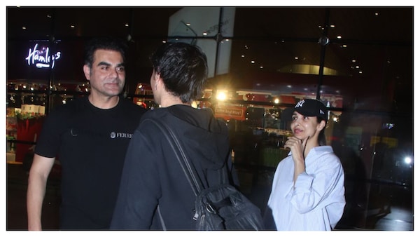 Arbaaz Khan and Malaika Arora with Arhaan Khan at Mumbai airport. (Source: Manav Manglani)