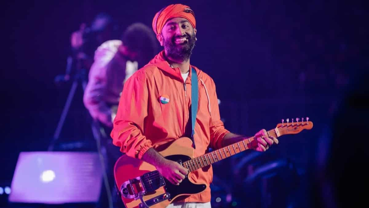 https://www.mobilemasala.com/film-gossip/RG-Kar-incident-Arijit-Singhs-Aar-Kobe-becomes-the-protest-anthem-for-the-movement-i295853