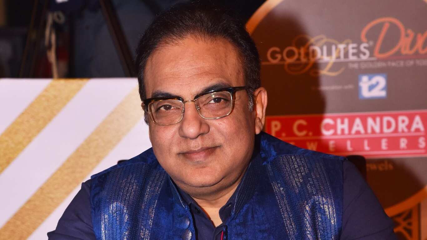 https://www.mobilemasala.com/film-gossip/Arindam-Sil-spends-wifes-birthday-in-Sikkim-opens-up-about-resuming-Mitin-Mashi-shooting-i257583