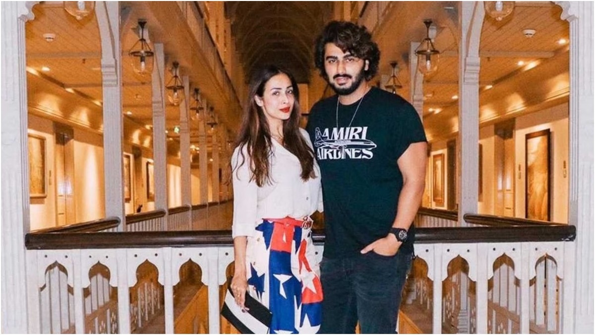 Arjun Kapoor's unexpected reaction to fan shouting his ex-ladylove Malaika Arora's name at event goes VIRAL | Watch