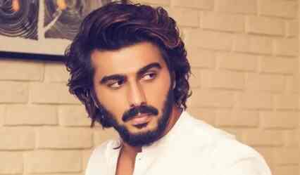 Arjun Kapoor suffers injuries after ceiling collapses on Mere Husband Ki Biwi set | Here's how it happened