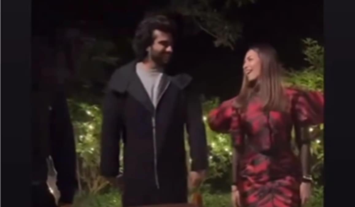 Birthday girl Malaika Arora dances with Arjun Kapoor to ‘Honth Rasile’; both enjoy every bit of it!